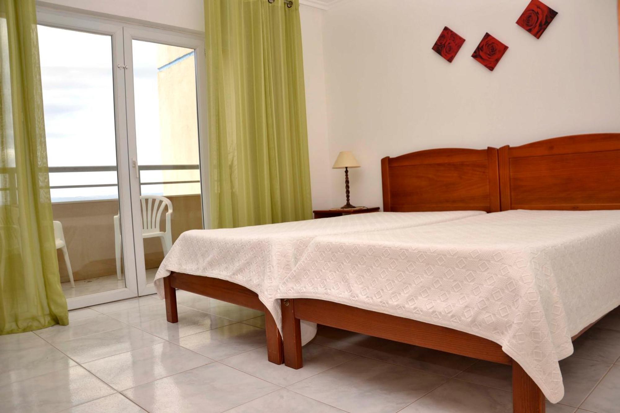 Apartamentos Turisticos Perola Da Rocha Portimão Eksteriør bilde